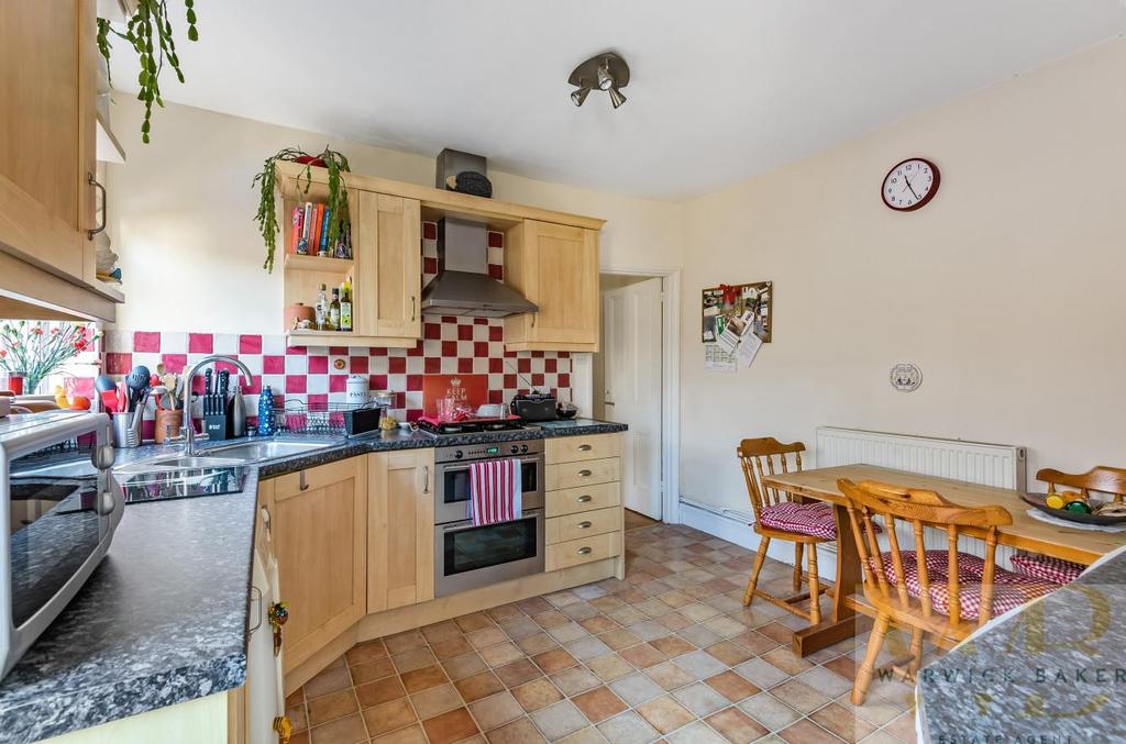 Roman Crescent, Southwick 2 bed ground floor flat £375,000