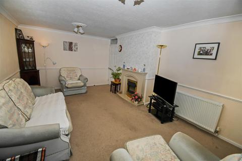 3 bedroom semi-detached bungalow for sale - Willow Court, Willerby, Hull