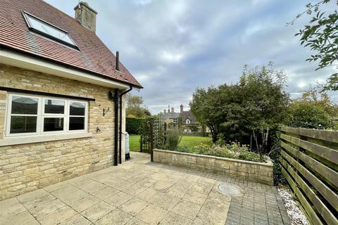 31 Back Lane, South Luffenham, Oakham, LE15 8NQ