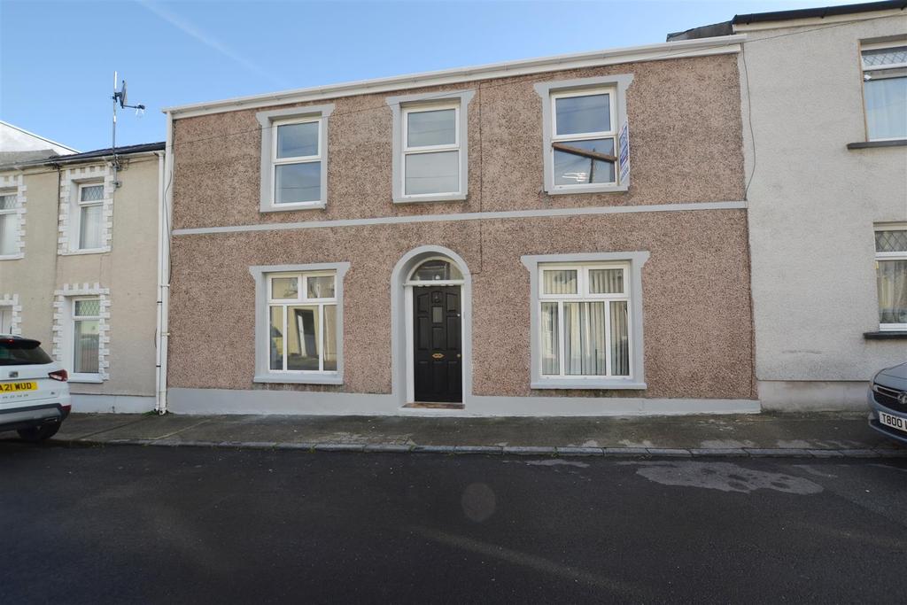 Clarence Street, Pembroke Dock 4 bed terraced house £180,000