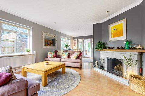 4 Clappers Orchard, Alfold, Cranleigh, GU6 8HQ