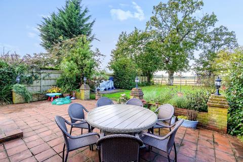 4 Clappers Orchard, Alfold, Cranleigh, GU6 8HQ
