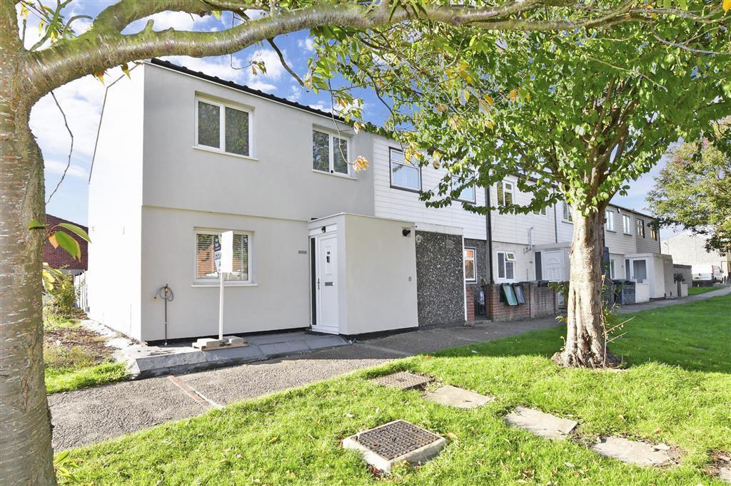 Copperfield, Chigwell, Essex 3 bed end of terrace house £400,000