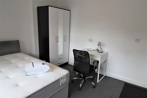 4 bedroom townhouse to rent - Orme Road, Newcastle-under-Lyme, ST5