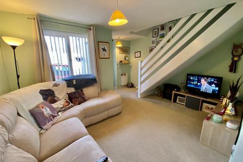 13 Addymore, Cam, Dursley, GL11 5UY