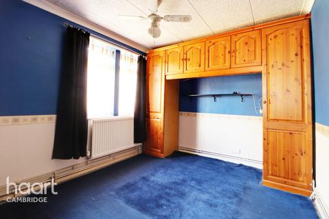 83 Macaulay Avenue, Great Shelford, Cambridge, CB22 5AF