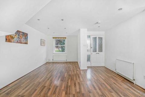 60 Edmeston Close, London, E9 5TL