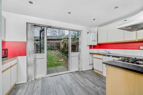 60 Edmeston Close, London, E9 5TL