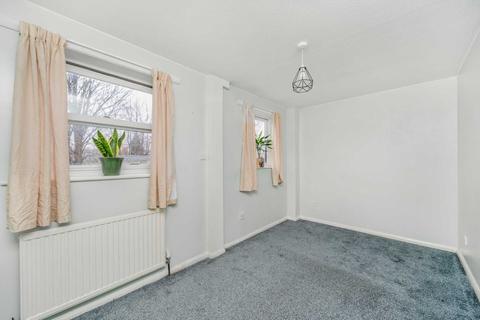 60 Edmeston Close, London, E9 5TL