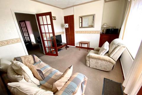 3 bedroom semi-detached house for sale - Chamberlain Road, Neath, Neath Port Talbot. SA11 2BE