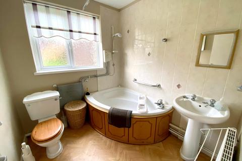 3 bedroom semi-detached house for sale - Chamberlain Road, Neath, Neath Port Talbot. SA11 2BE