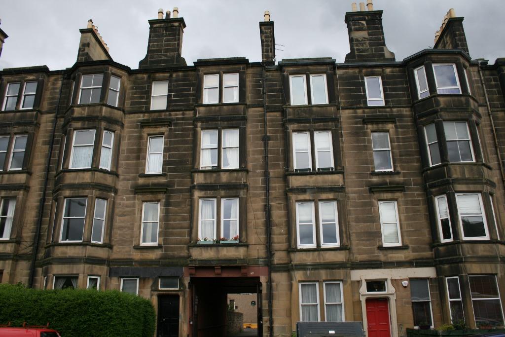 Balcarres Street, Morningside, Edinburgh, EH10 2 bed flat £995 pcm (£