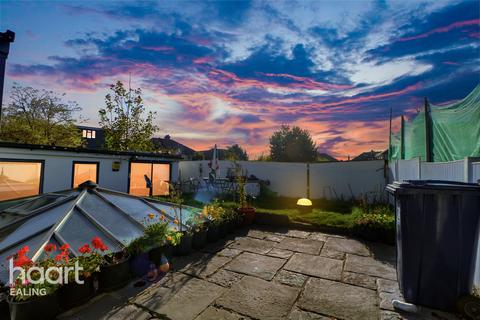 1a Friary Road, London, W3 6AE