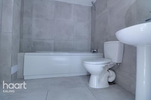 1a Friary Road, London, W3 6AE