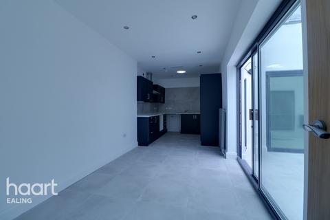 1a Friary Road, London, W3 6AE