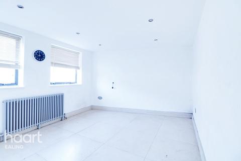 1a Friary Road, London, W3 6AE