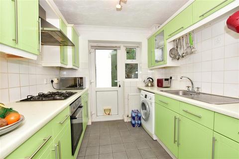 35 Regent Gardens, Ilford, IG3 8UL