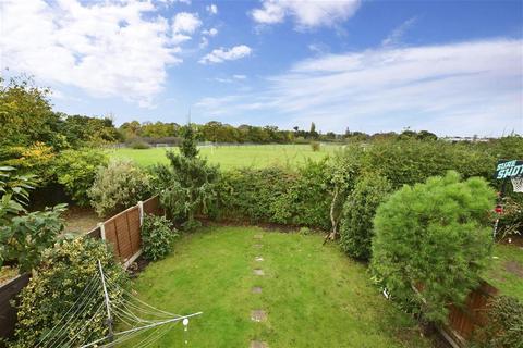 35 Regent Gardens, Ilford, IG3 8UL