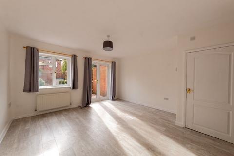 2 bedroom terraced house to rent, Wentworth Court, Newbury, RG14