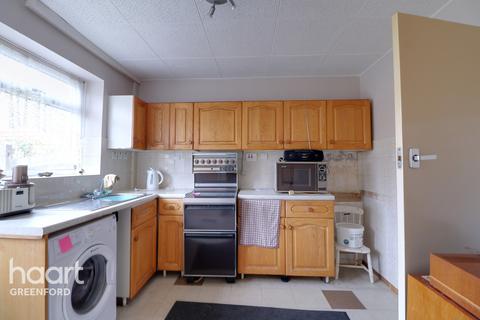 25 Towney Mead, Northolt, UB5 6BZ