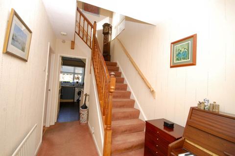 3 bedroom semi-detached house for sale - Halton Drive, Woodlands Park