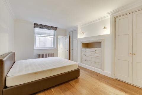 3 bedroom flat to rent, Hornton Street, Kensington, London