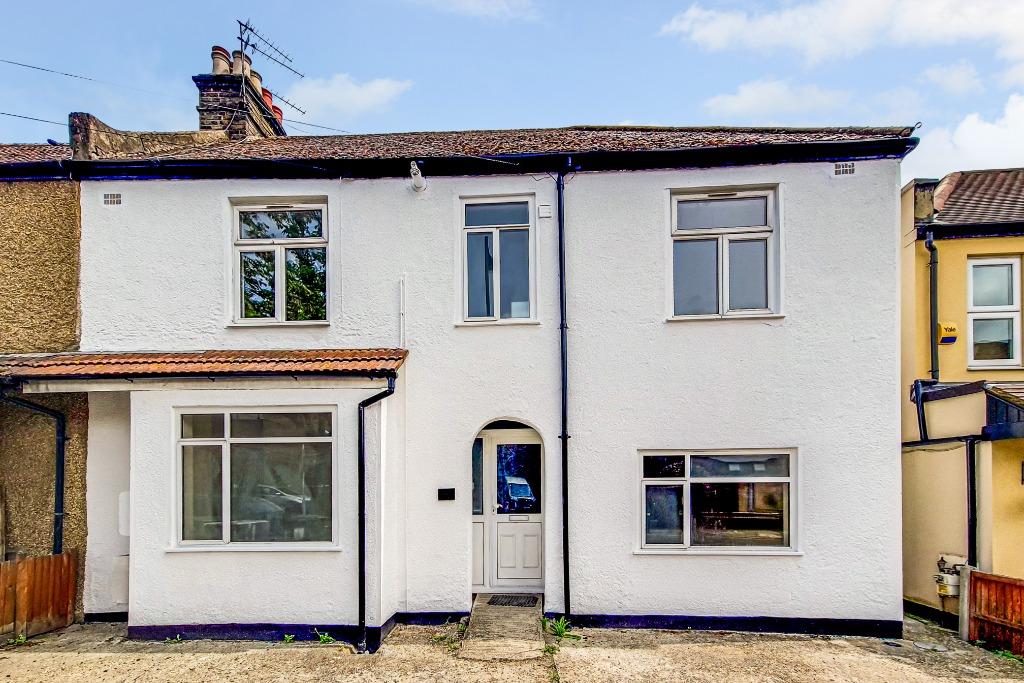 Byron Road, Harrow, HA3 7 bed semidetached house £750,000