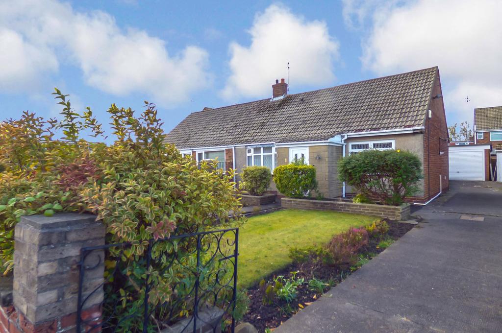 Dilston Close, Shiremoor, Newcastle... 3 bed bungalow £185,000