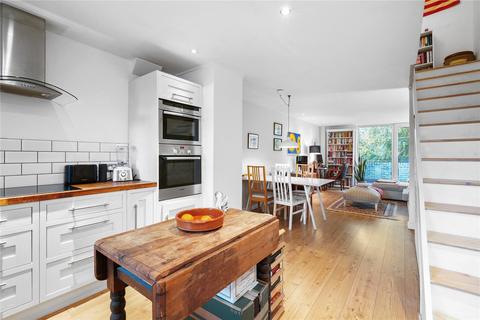 3 bedroom apartment for sale - Sunbury Lane, London, SW11