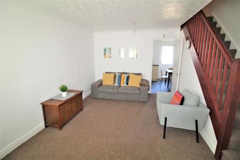 2 bedroom semi-detached house to rent, Plattbrook Close, Manchester M14