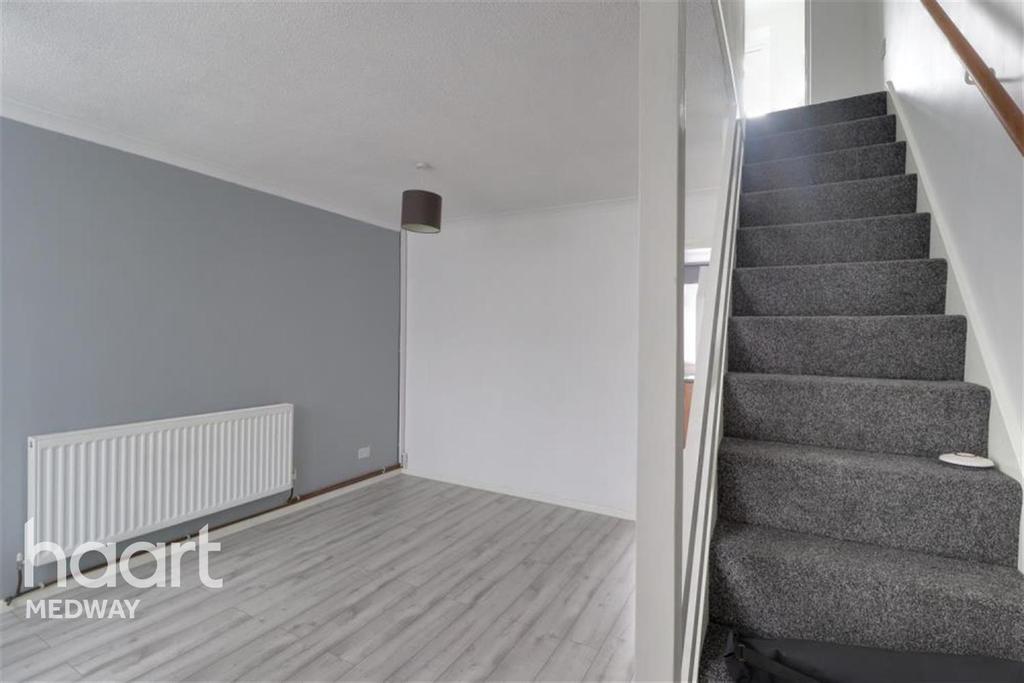 Rushdean Road, Strood, ME2 2 bed terraced house £1,100 pcm (£254 pw)
