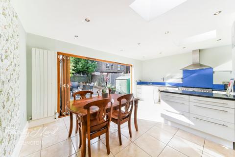 38 Biddestone Road, London, N7 9RA