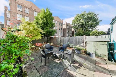 38 Biddestone Road, London, N7 9RA