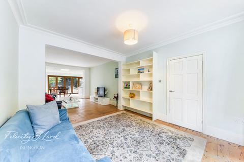 38 Biddestone Road, London, N7 9RA