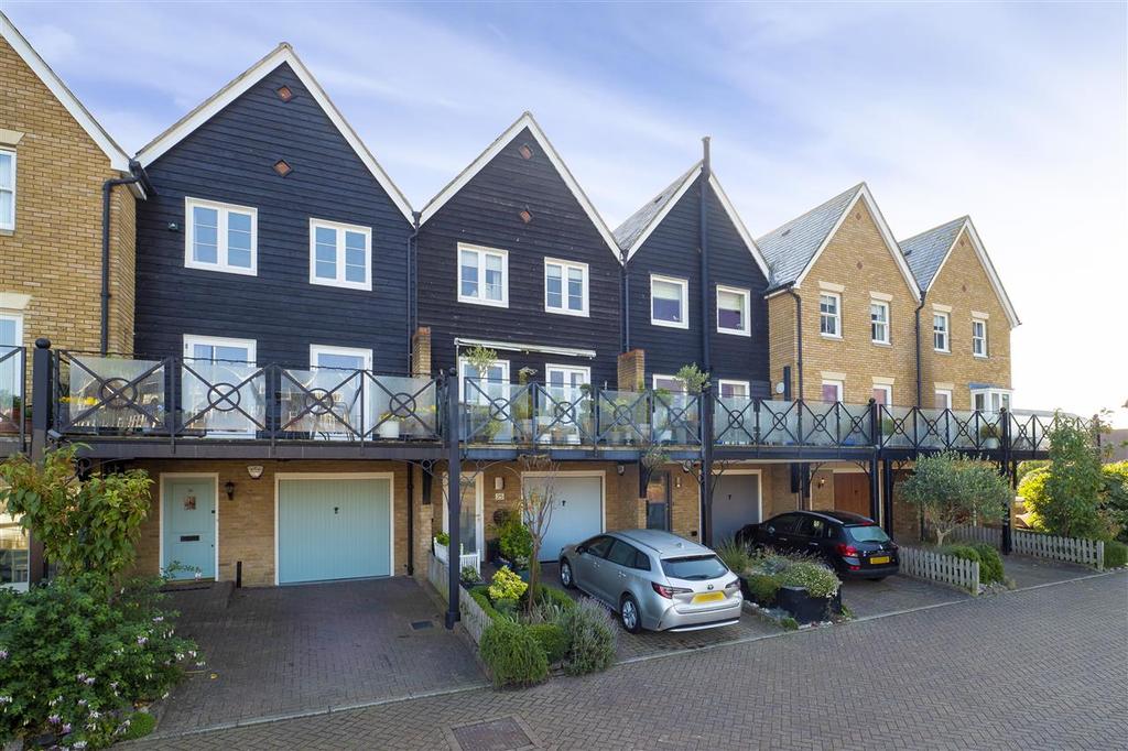 Provender Walk, Belvedere Road... 3 bed terraced house £525,000