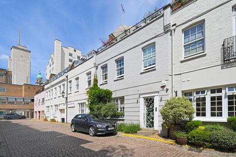 4 bedroom terraced house to rent, Princes Gate Mews, London SW7