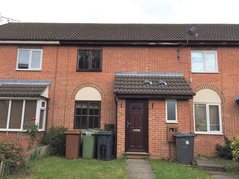 Senwick Drive, Wellingborough... 2 bed terraced house £750 pcm (£173 pw)