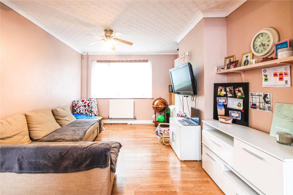 Wedmore Vale, Bristol, BS3 3 bed semidetached house £1,100 pcm (£254 pw)