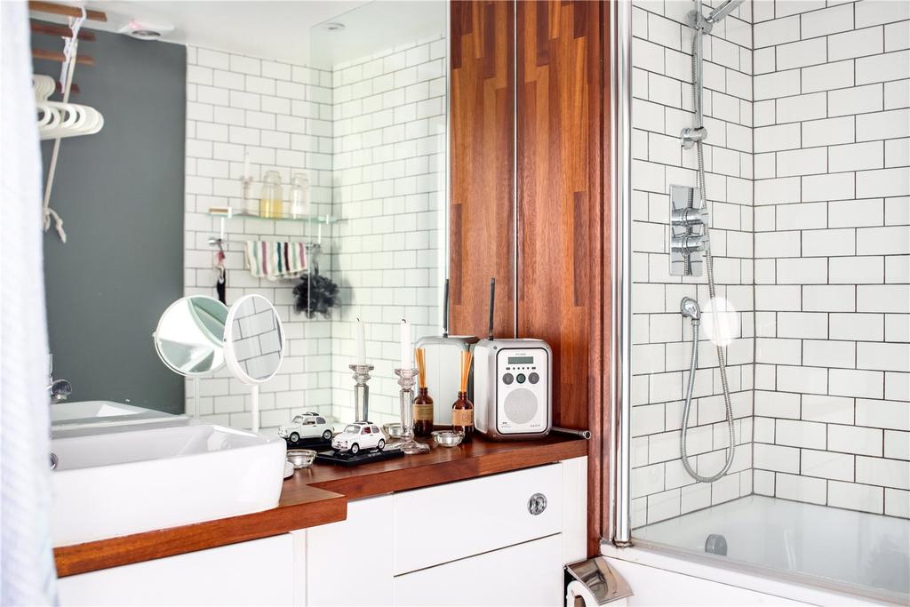 Bathroom View 3