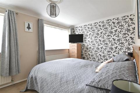12 Wakefield Close, Rochester, ME2 2RL