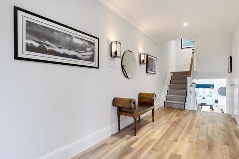 Beechwood Mortimer Close, Kings Worthy, Winchester, SO23 7QX
