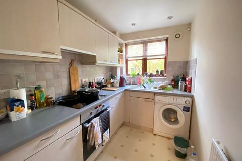 1 bedroom ground floor flat for sale, WOKING