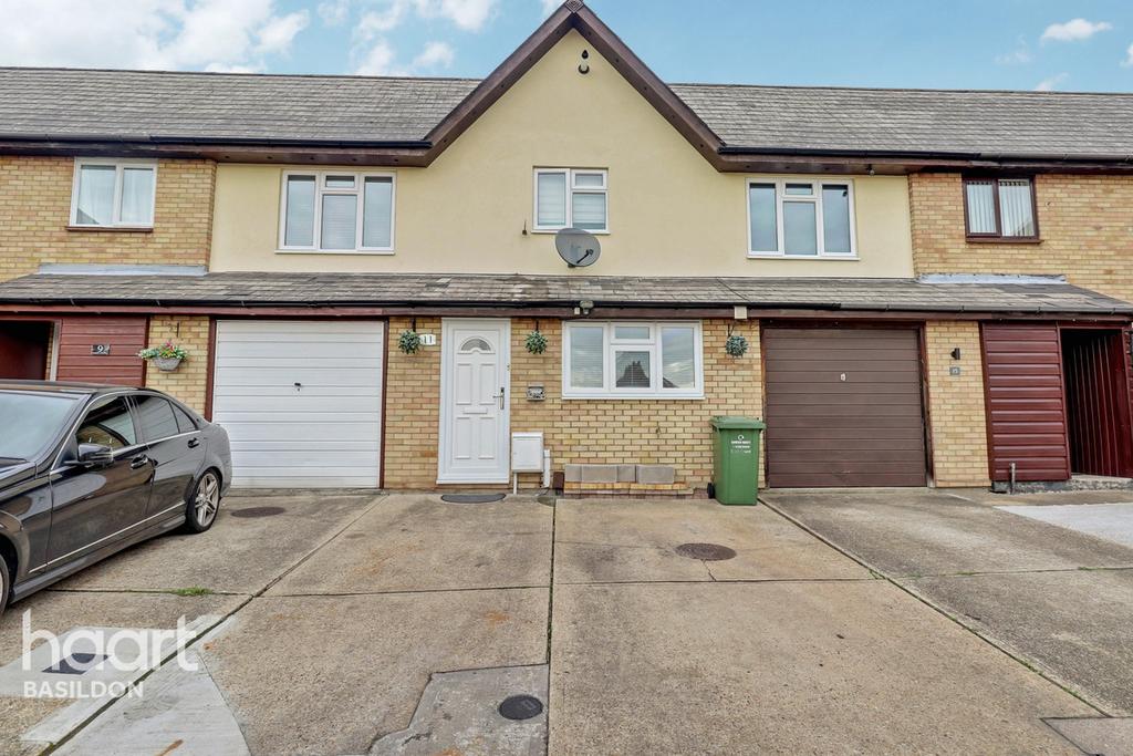 Fairfax Avenue, Basildon 2 bed terraced house £300,000