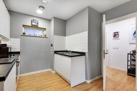6 Sail Street, London, SE11 6NQ