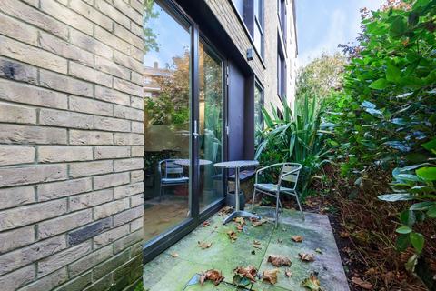 6 Sail Street, London, SE11 6NQ