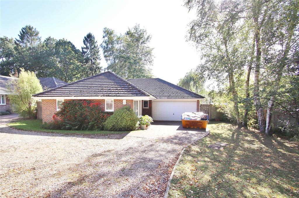 Vicarage Road, Verwood, BH31 4 bed bungalow £600,000