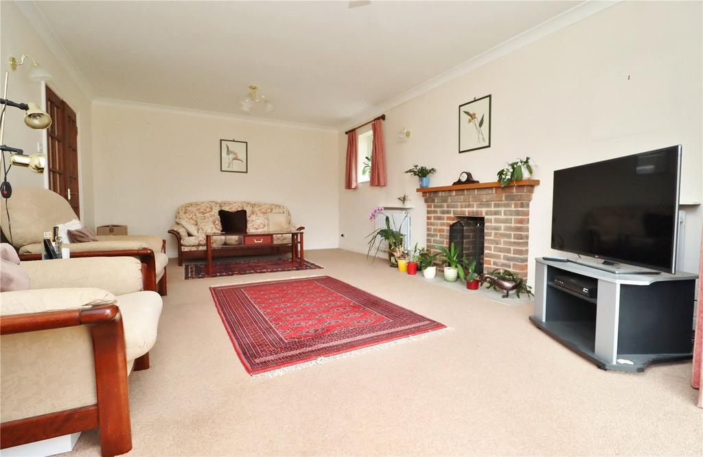 Vicarage Road, Verwood, BH31 4 bed bungalow £600,000