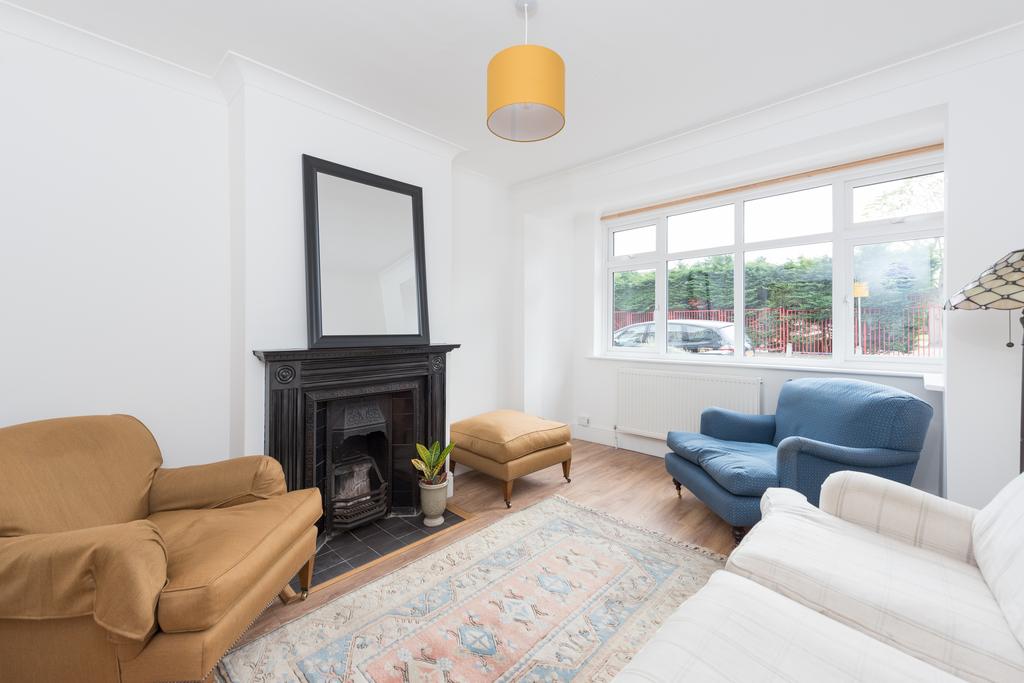 Grove Road, Mitcham CR4 3 bed terraced house £1,800 pcm (£415 pw)