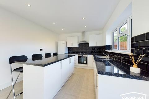 5 bedroom detached house to rent, Wood Lane, Short Heath, Willenhall, WV12