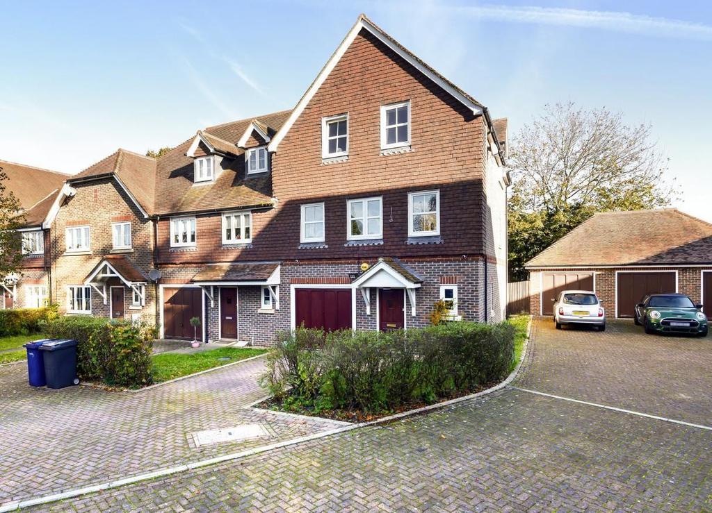 Reris Grange Close, Milford, Godalming, GU8 4 bed end of terrace house